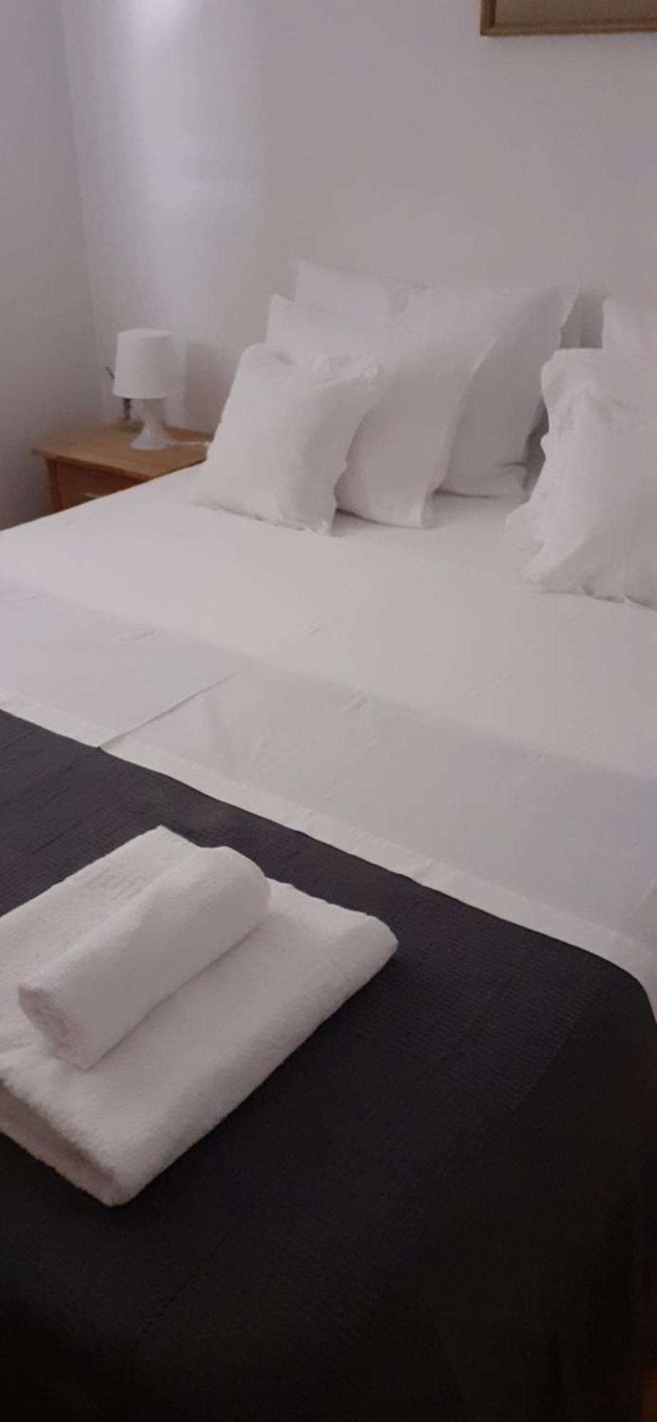 Apartman Mikola With Sea View Trogir Eksteriør billede